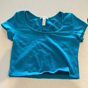 Ambiance Apparel - Crop top size M